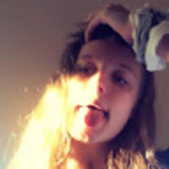 Meet your Posher, Julliette - Picture 1 of 1